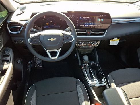 New 2026 Chevrolet TrailBlazer LT w/ Convenience Package FWD image 7
