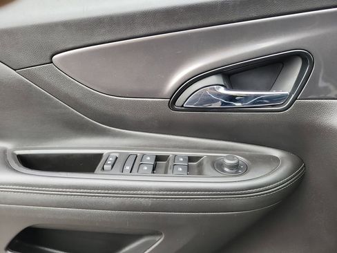 Used 2018 Buick Encore Preferred image 18