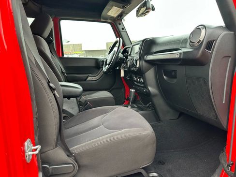 Used 2015 Jeep Wrangler Unlimited Sport w/ Quick Order Package 24S image 21