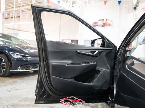 Used 2024 Kia EV6 Light image 40