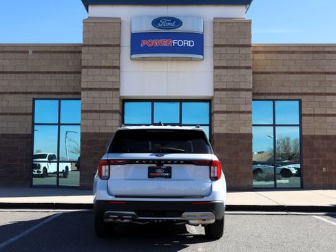 New 2026 Ford Explorer Active w/ Active Comfort Package image 8