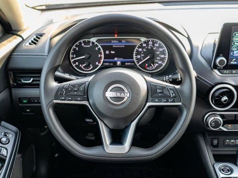 Used 2024 Nissan Sentra SV image 15