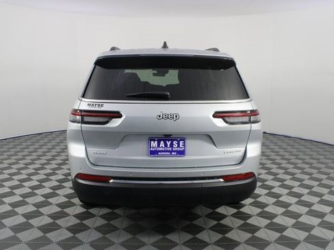 New 2025 Jeep Grand Cherokee L Laredo image 24