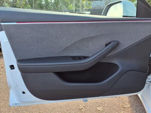 Used 2025 Tesla Model 3 Long Range image 15