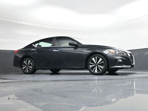 Used 2022 Nissan Altima 2.5 SV image 33