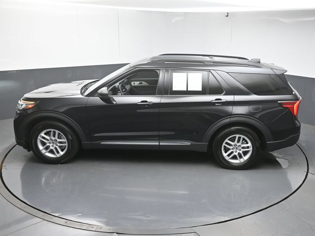 Used 2025 Ford Explorer Active RWD image 44