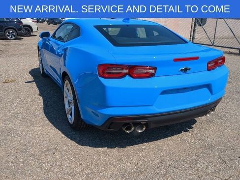 Used 2023 Chevrolet Camaro LT w/ Technology Package image 3