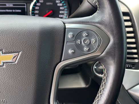Used 2019 Chevrolet Tahoe LT w/ Luxury Package RWD image 17