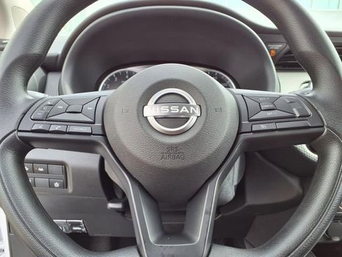 New 2025 Nissan Kicks Play S image 19