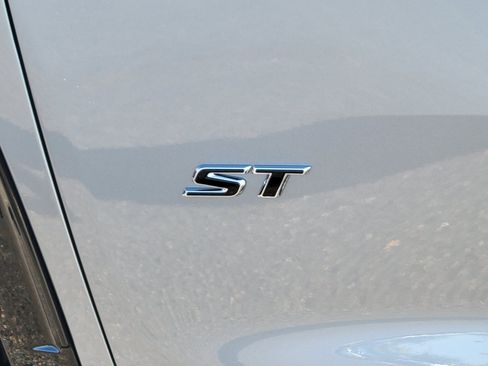 New 2026 Buick Enclave Sport Touring w/ Power Package image 12