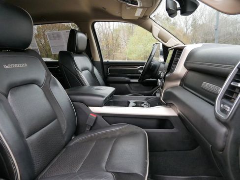 Used 2019 RAM 1500 Laramie image 26