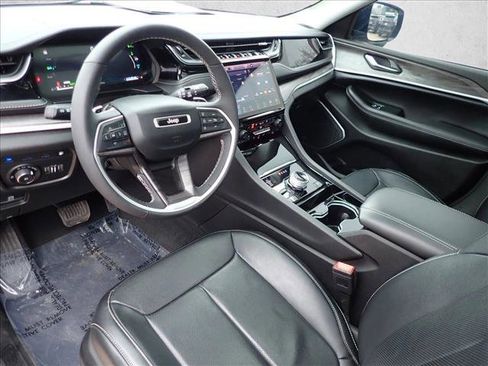 Used 2022 Jeep Grand Cherokee Limited 4xe w/ Luxury Tech Group II image 12