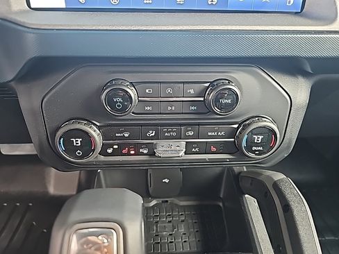 Used 2024 Ford Bronco Outer Banks image 17