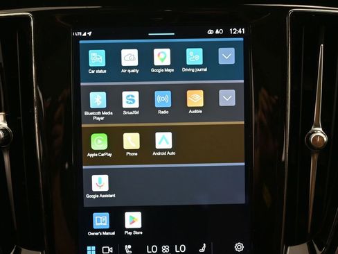 Used 2023 Volvo V60 B5 Cross Country Plus w/ Climate Package image 14