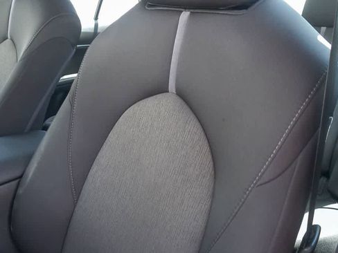 Used 2021 Toyota Camry LE w/ Carpet Mat Package (TMS) FWD image 21
