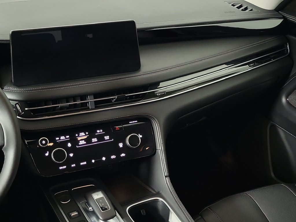 Used 2025 INFINITI QX60 Pure AWD/4WD image 13