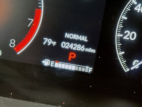 Used 2025 Honda CR-V LX image 18