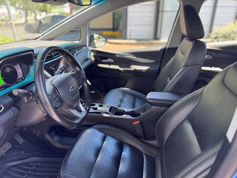 Used 2022 Chevrolet Bolt LT w/ Infotainment Package FWD image 14