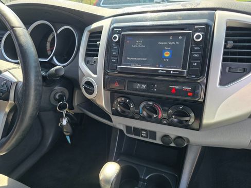 Used 2014 Toyota Tacoma 4x4 Access Cab V6 w/ SR5 Package image 39