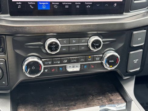 Used 2024 Ford F250 Lariat w/ Lariat Ultimate Package AWD/4WD image 20