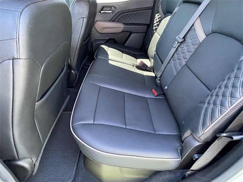 Used 2023 GMC Canyon Denali image 22