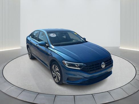Used 2020 Volkswagen Jetta SEL image 3