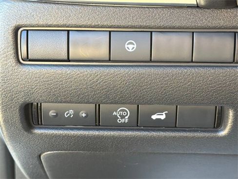 Certified 2024 Nissan Rogue SV image 24