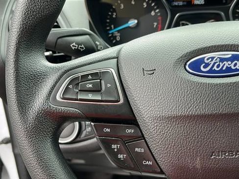 Used 2019 Ford Escape S image 12