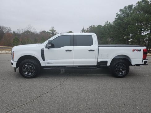 Used 2023 Ford F250 XL w/ STX Appearance Package image 2