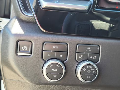 New 2026 GMC Sierra 1500 Elevation image 24