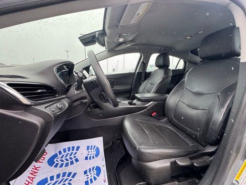 Used 2018 Chevrolet Volt Premier w/ Driver Confidence Package image 27