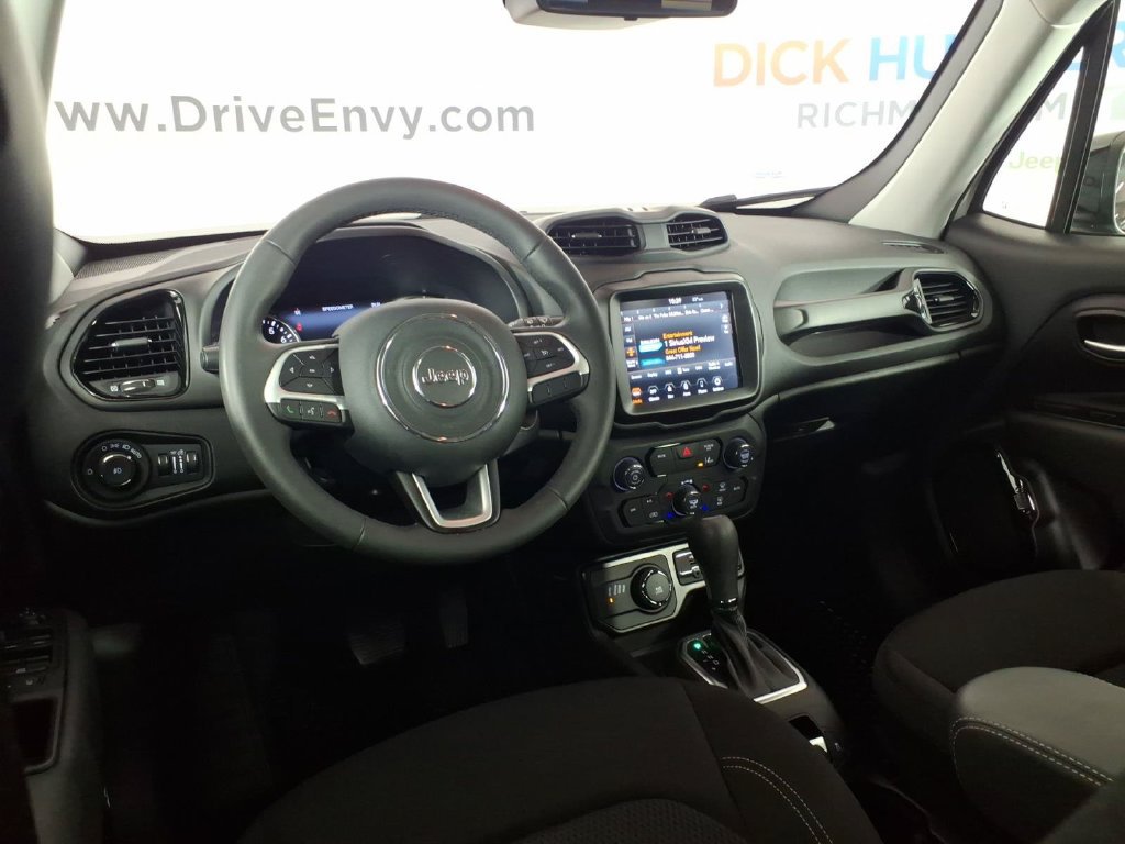 Used 2023 Jeep Renegade Altitude AWD/4WD image 10