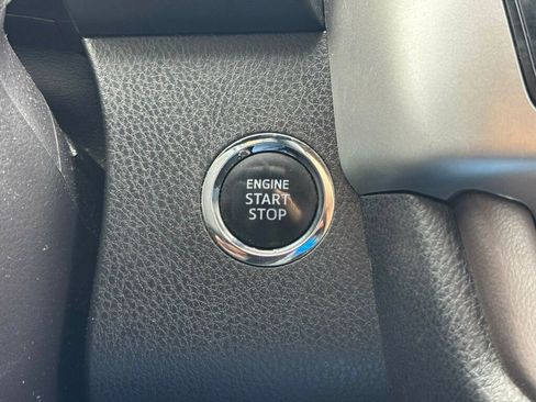 Used 2018 Toyota Highlander XLE image 34