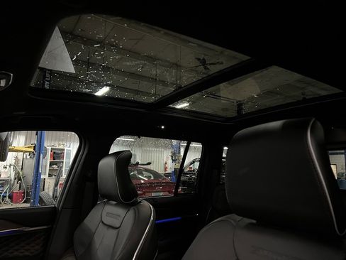 New 2025 Jeep Grand Cherokee Summit image 31