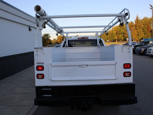 Used 2011 Chevrolet Silverado 3500 W/T image 5