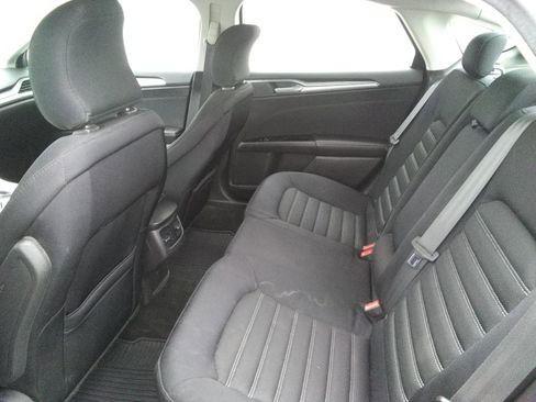 Used 2015 Ford Fusion SE image 8