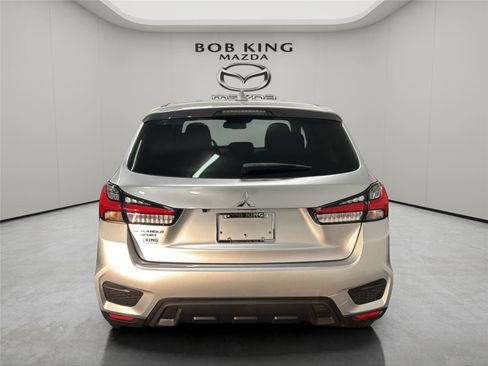 Used 2021 Mitsubishi Outlander Sport ES image 4