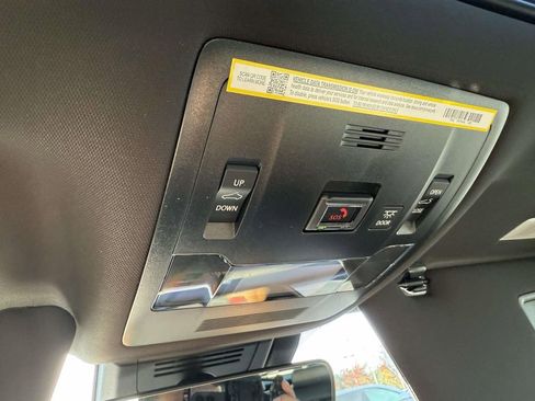 Used 2025 Lexus UX 300h AWD image 20