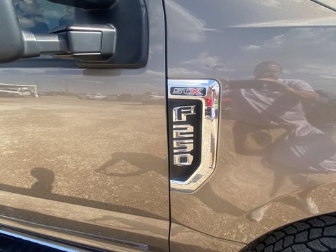 Used 2021 Ford F250 XL w/ STX Appearance Package image 10