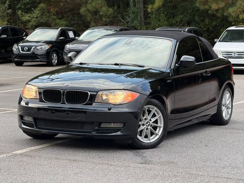 Used 2011 BMW 128i Convertible image 2