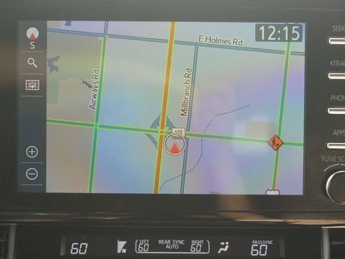 Used 2024 Toyota Sienna XLE image 7