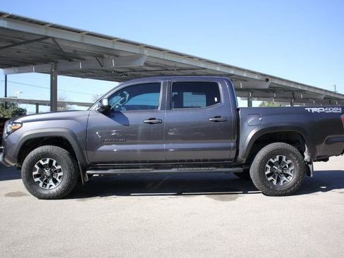 Used 2022 Toyota Tacoma 4x4 Double Cab image 4