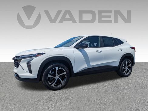 New 2026 Chevrolet Trax RS FWD image 2