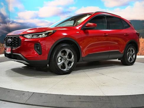 Used 2025 Ford Escape ST-Line Select AWD/4WD image 3