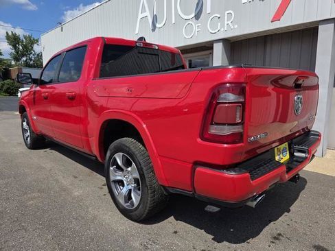 Used 2022 RAM 1500 Laramie AWD/4WD image 5