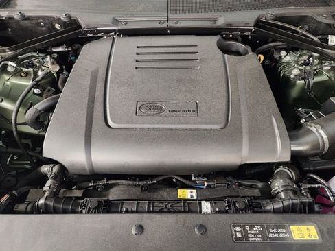 New 2026 Land Rover Defender 110 S image 33