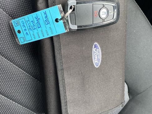 Used 2017 Ford Edge SE AWD/4WD image 22