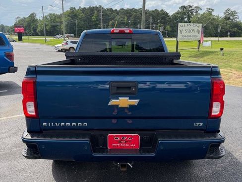 Used 2017 Chevrolet Silverado 1500 LTZ Z71 w/ LTZ Plus Package AWD/4WD image 4