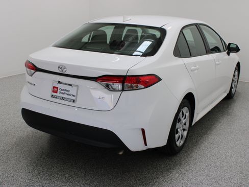 Certified 2025 Toyota Corolla LE FWD image 7