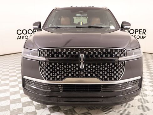 New 2026 Lincoln Navigator Reserve AWD/4WD image 10